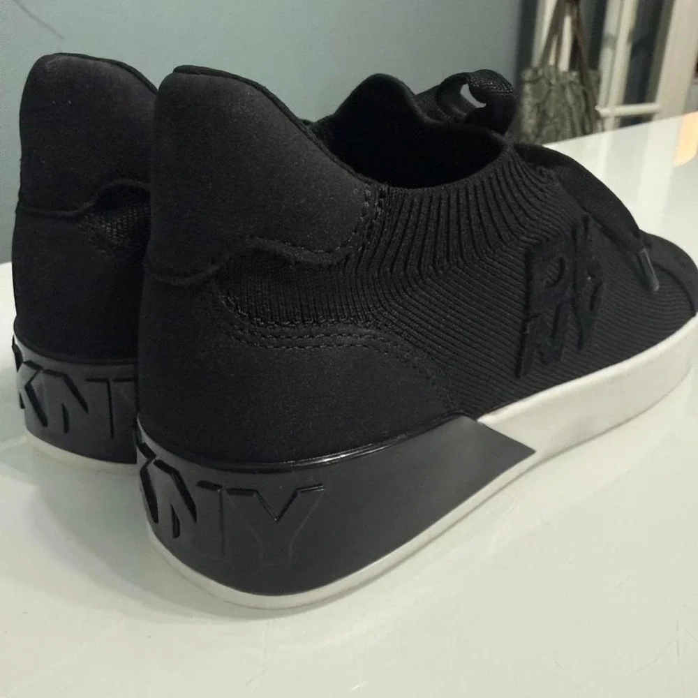 DKNY Mallory Black Knit Sneakers Size 8.5